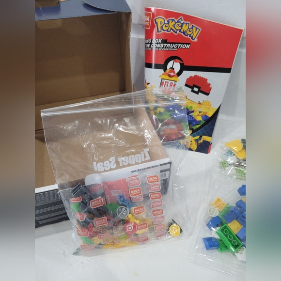Mega Construx Pokemon Building Box 450 PCS GMD35 (Pikachu Eevee) - Picture 5 of 13